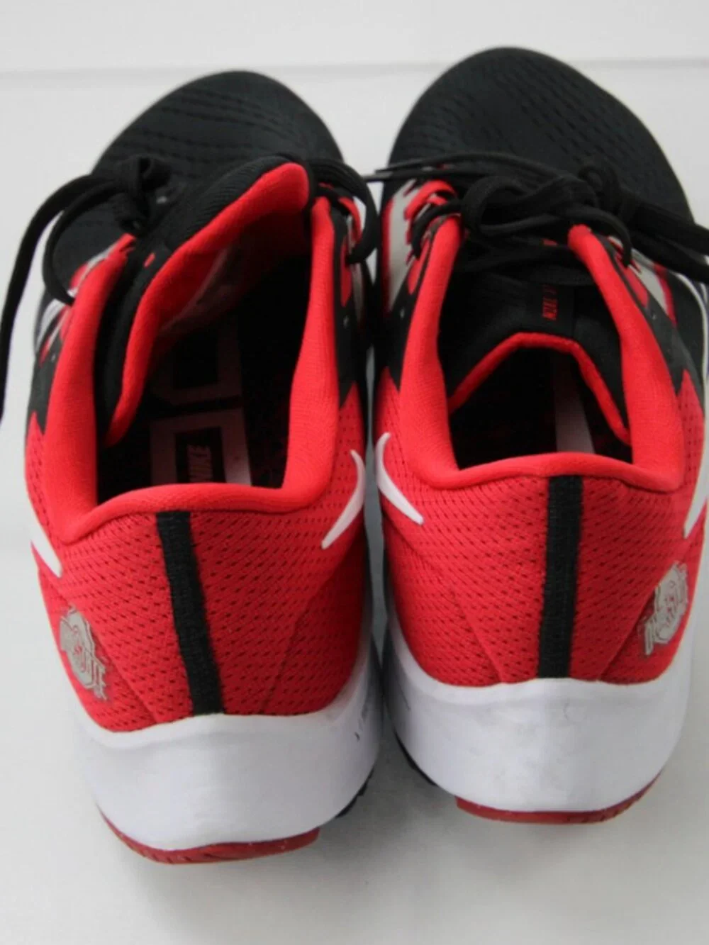 Nike like new  Air Zoom Pegasus.  Ohio State running shoes
